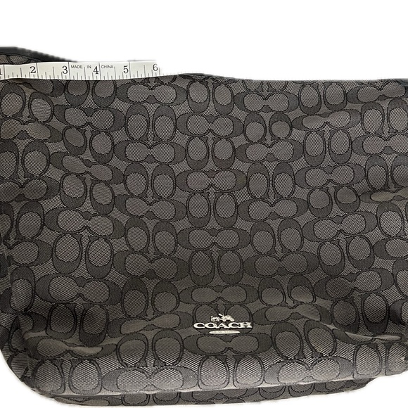 Coach 36314 Dufflette in
Signature Jacquard Leather
Black Smoke EUC - Picture 7 of 16